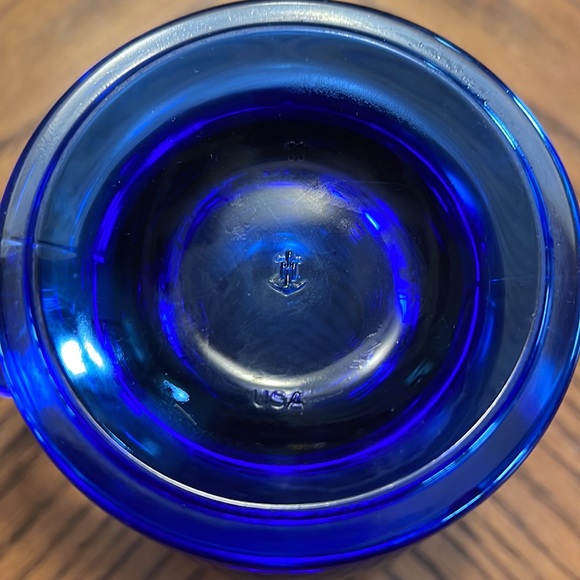 Starbucks/Anchor Hocking cobalt blue glass etched pedestal mug - Picture 4 of 8